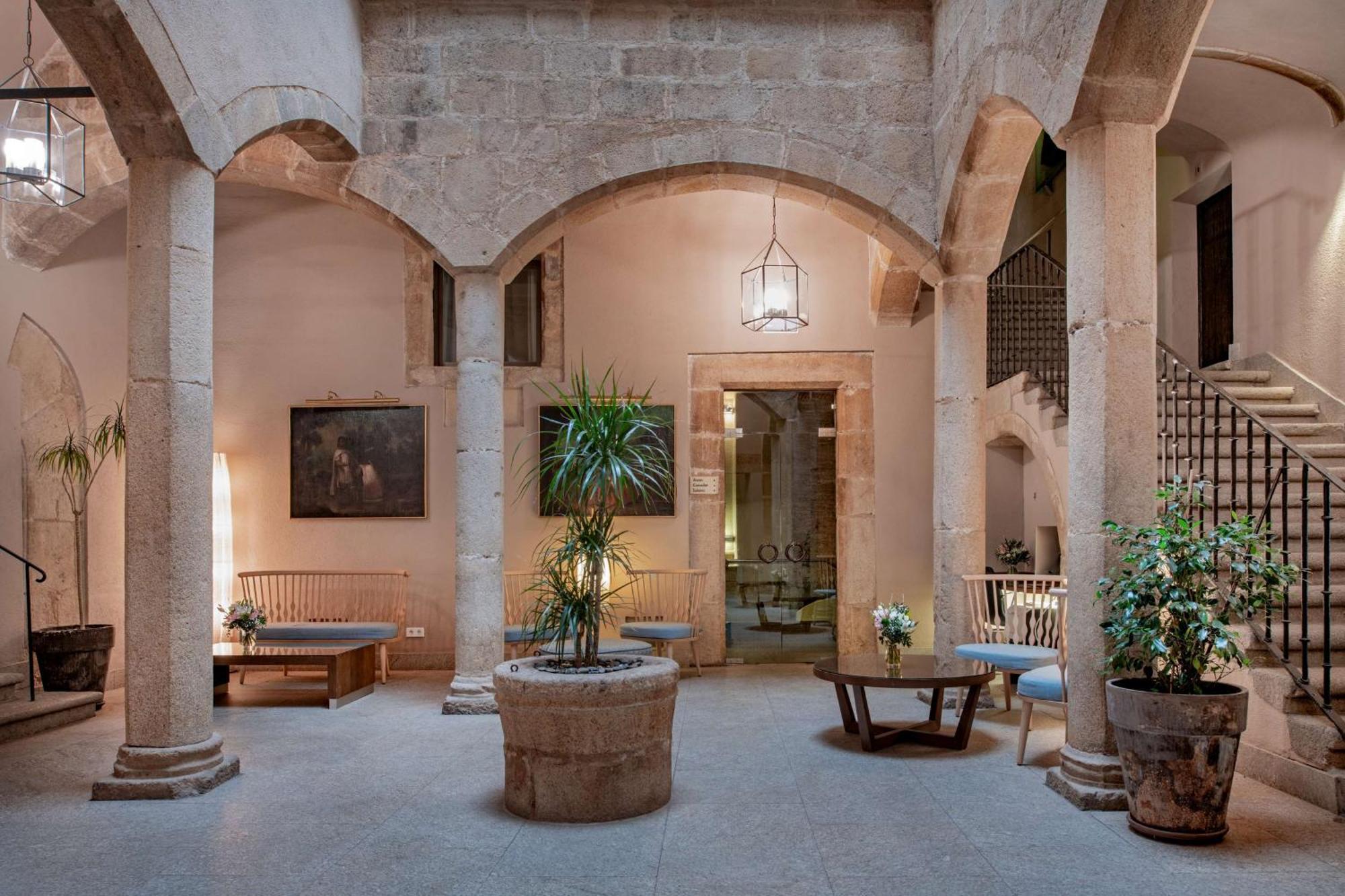 Nh Collection Caceres Palacio De Oquendo Екстериор снимка