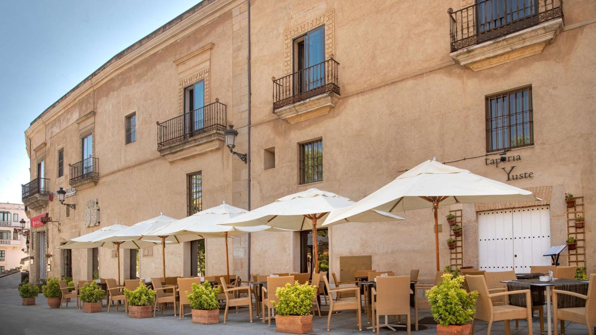 Nh Collection Caceres Palacio De Oquendo Екстериор снимка