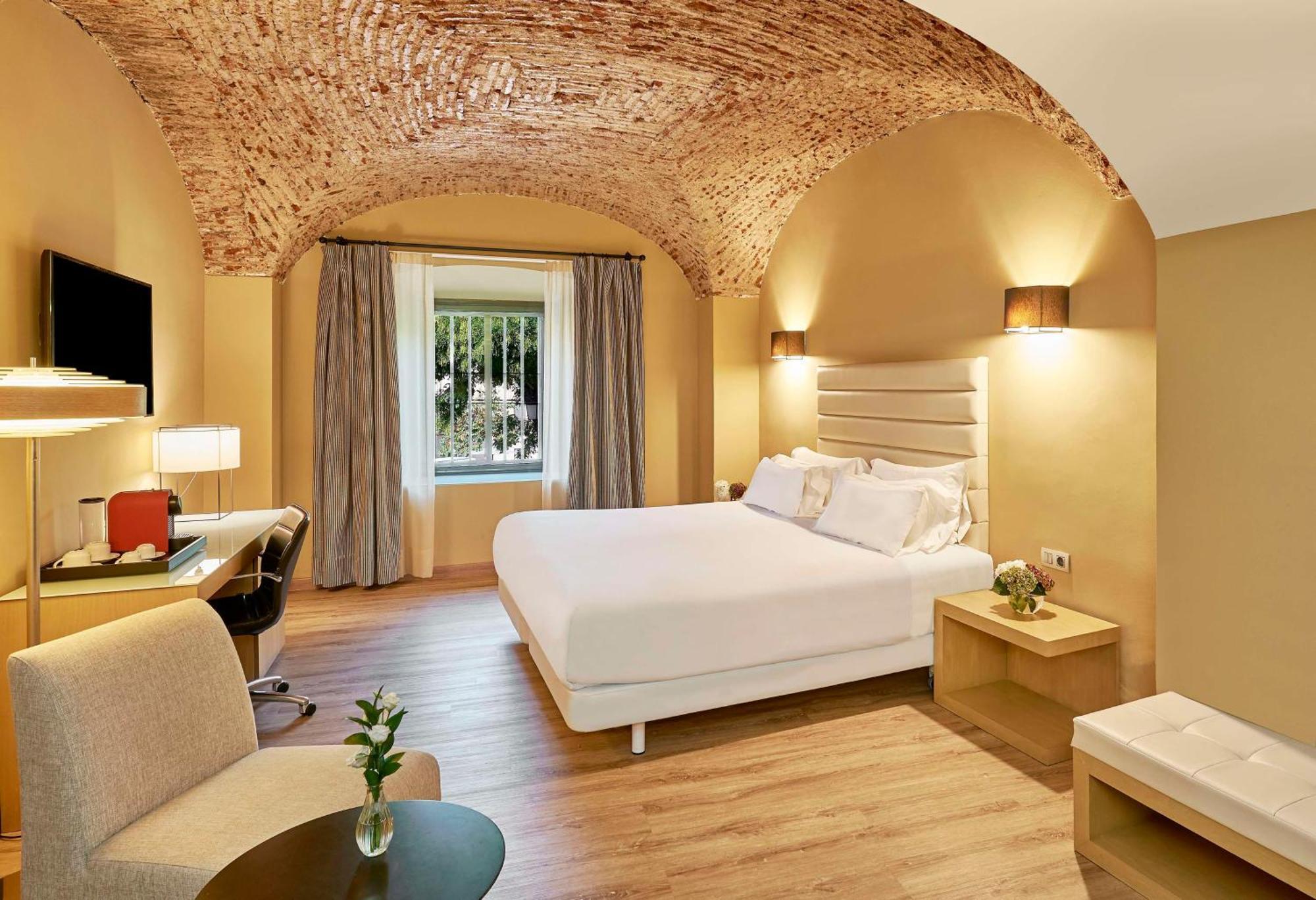 Nh Collection Caceres Palacio De Oquendo Екстериор снимка