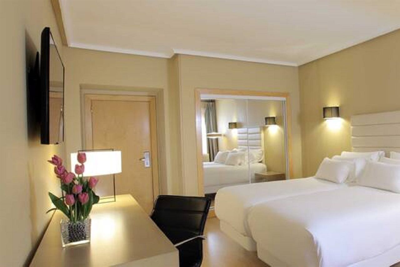 Nh Collection Caceres Palacio De Oquendo Екстериор снимка